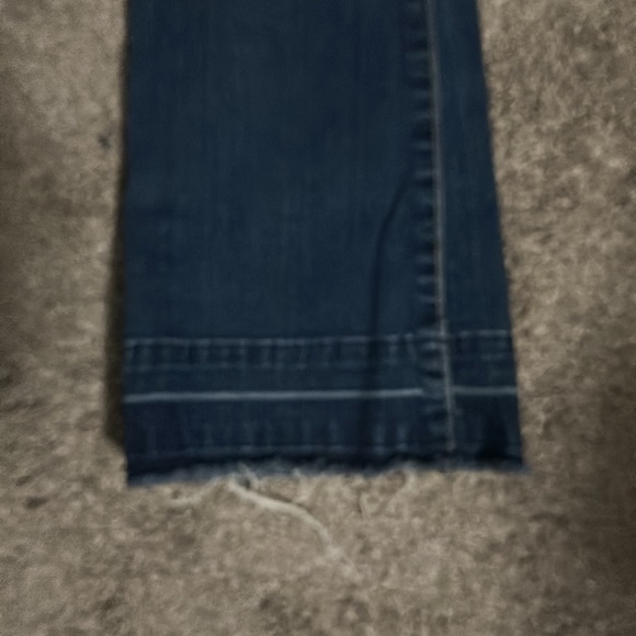 Rock and Republic Kasandra 6short - Picture 3 of 4